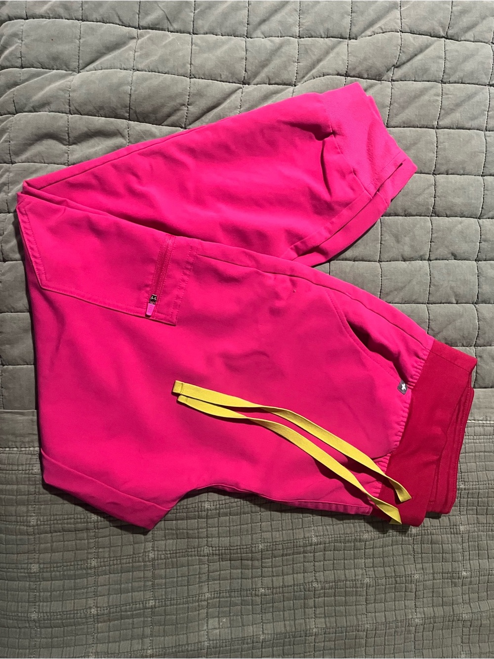 FIGS Zamora Jogger Scrub Pants - Neon Pink Yellow Drawstring Medium Petite MP